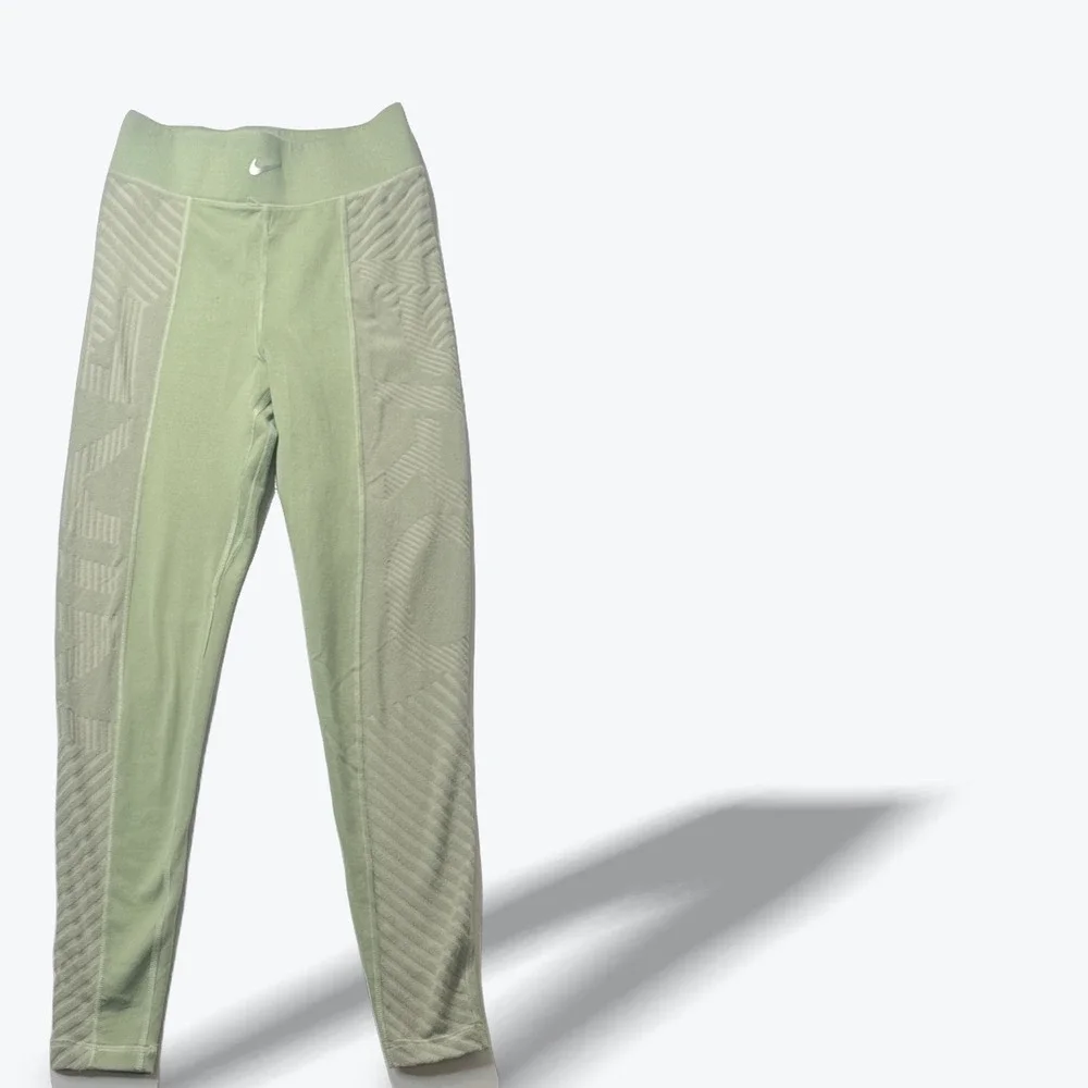 Nike waist details branded